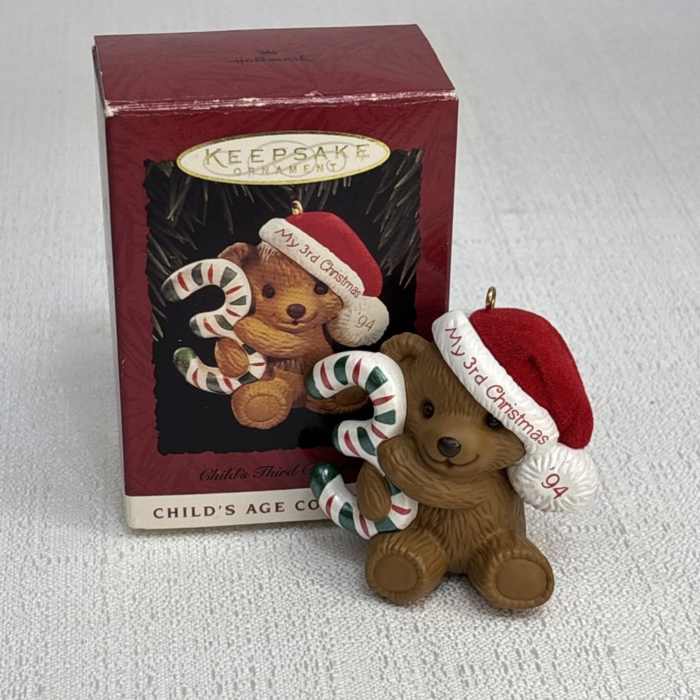 Vtg Hallmark Keepsake Holiday Christmas Ornament Child's‎ 3rd Christmas '94 Bear